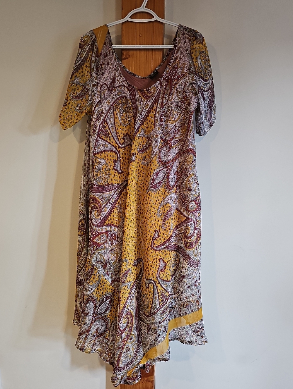 Yellow Paisley Casual Midi Dress - Picture 2 of 7
